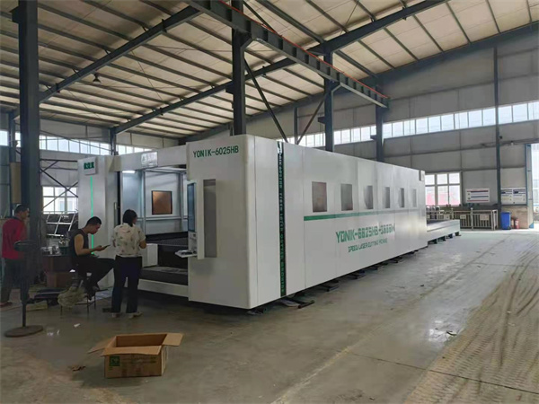 大型激光切割機 大型激光切割機