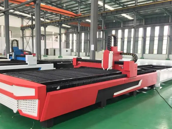 數控激光切割機.jpg 數控激光切割機.jpg